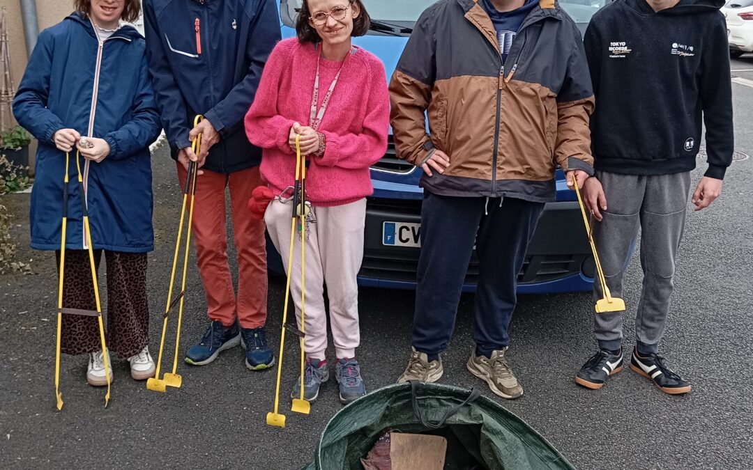 Une promenade écocitoyenne sur les berges du Lot avec l’EANM le Colombier